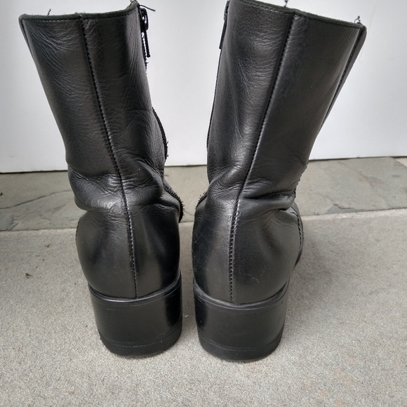 La Canadienne Combat Boots - Picture 4 of 4